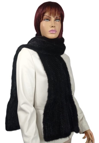 czarny szalik pleciony z futra norki falbaniasty dół 2.jpeg