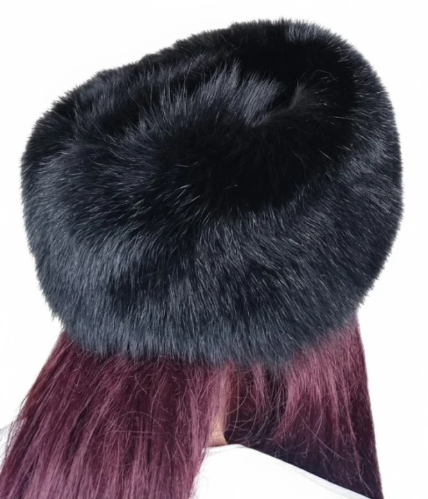 toczek z futra lisa czarny farbowany parys furs 2.jpg