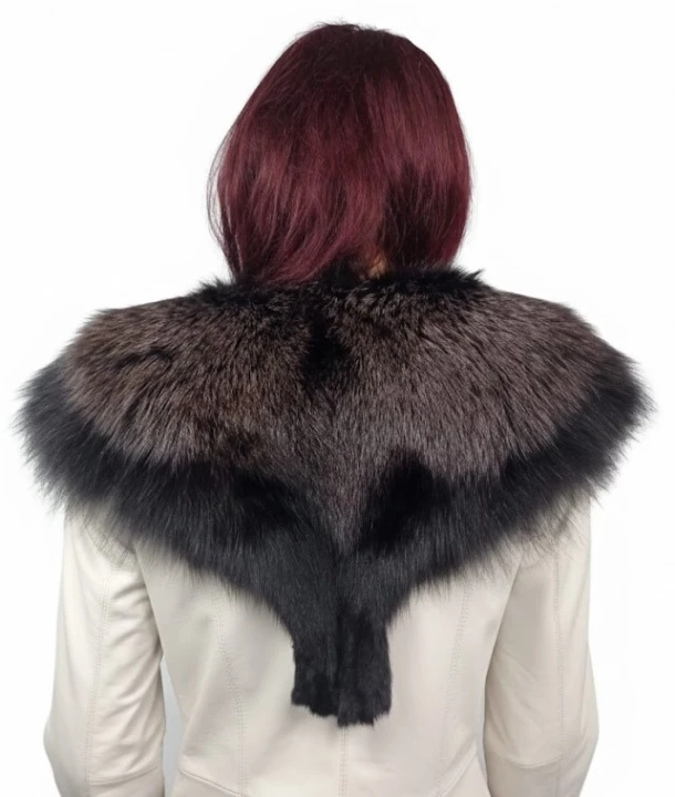 kołnierz etola z futra lisa 2 Parys Furs.jpg