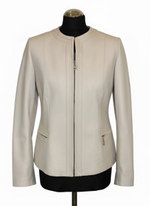Kurtka skórzana damska – minimalistyczny fason