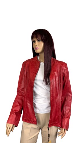 czerwona kurtka kate..jpeg