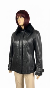 Czarna kurtka skórzana damska z podszewką i futerkiem