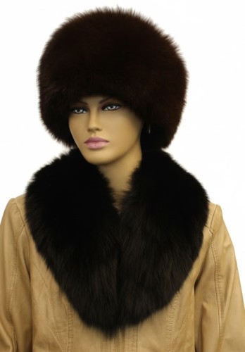 kołnierz z futra lisa farbowany czarny Parys Furs Hit sezonu 1.JPG