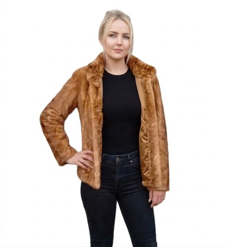 Kurtka damska wykonana z naturalnego futra norek. Mode PATI 3.jpg