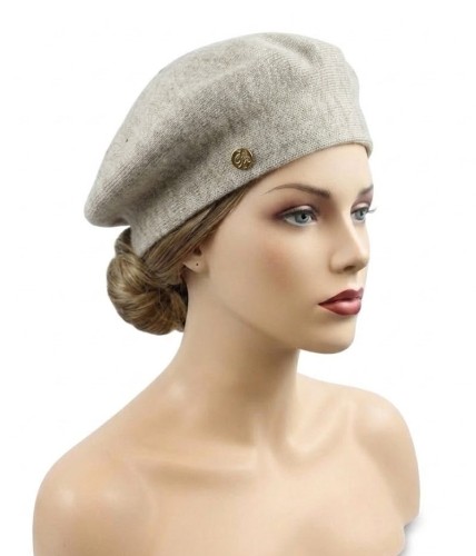 Beret z dzianiny beżowy melanż.jpg