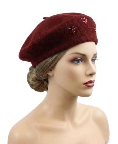 Beret czerwony melanż z ważkami z koralików.jpg