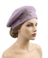 Wełniany beret z naszywką i koralikami fioletowy.jpg