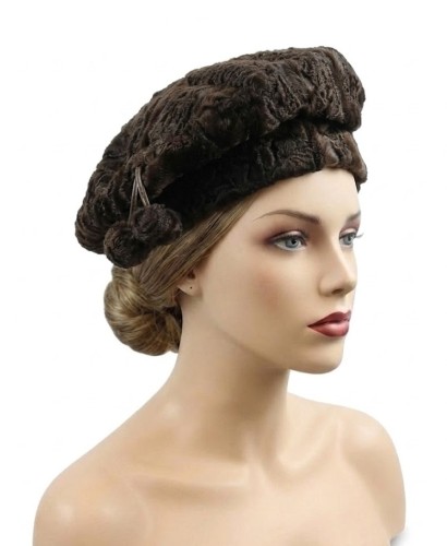 Beret z karakuł z pomponami.jpg
