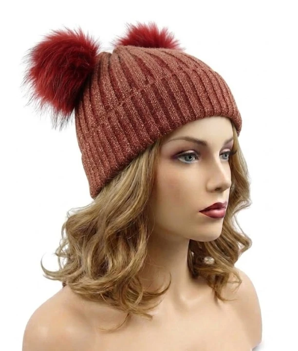 Capka czerwona miky.jpg