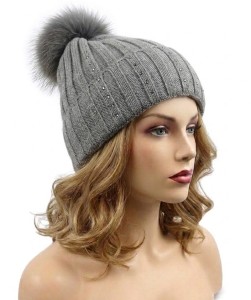 Czapka zimowa Magda z pomponem z naturalnego futra