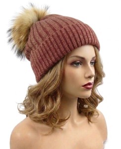 Czapka zimowa z pomponem z naturalnego futra