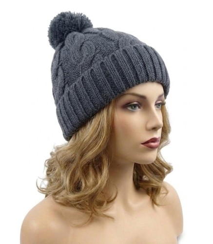 Czapka zimowa pleciona z pomponem2.jpg