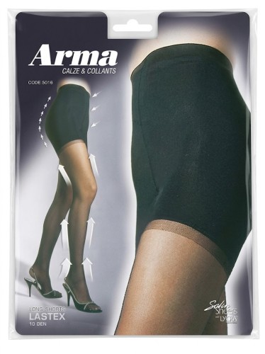 Przednia strona opakowania rajstop Arma Long Shorts Lastex 10 DEN przedstawiająca modelkę w czarnych rajstopach z wyraźnie zaznaczoną, przedłużoną częścią modelującą uda i pośladki.jpg