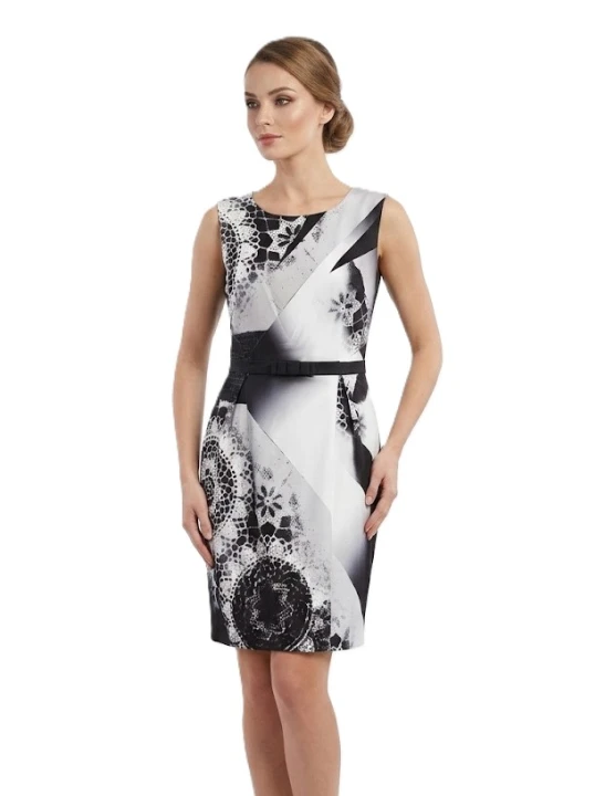Elegancka sukienka bez rękawów w kwiatowy wzór