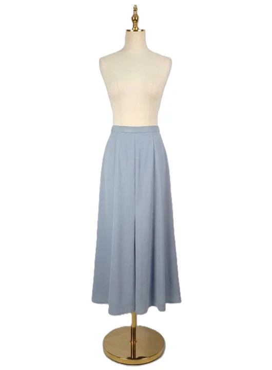 Elegancka spódnica midi w jasnoniebieskim kolorze Parys Furs.jpg