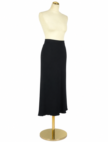 Elegancka czarna spódnica damska z elastycznego materiału odzież futra naturalne dodatki.png