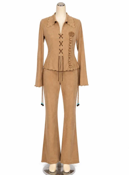 Stylowy komplet damski vintage z miękkiego materiału zamszowego .png