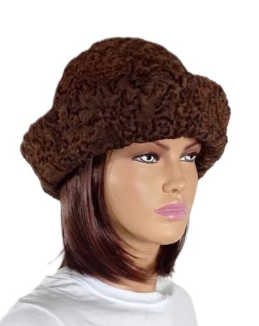 czapka kapelusz karakuł futro naturalne Parys Furs brąz klasyczny fason sklep online.jpg