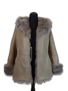 Kożuch Damski z kapturem. Model Toscna.