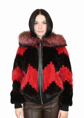 Kurtka-naturalne futro z grzbietów norczych-kaptur-obszycie lis srebrny-przód.JPG