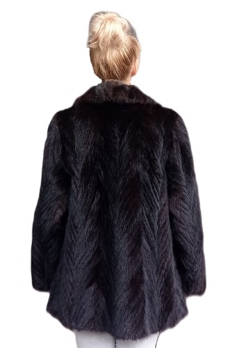 Klasyczna Kurtka damska z futra norek. Model SFO parys furs luksusowe futro tył 1.JPG