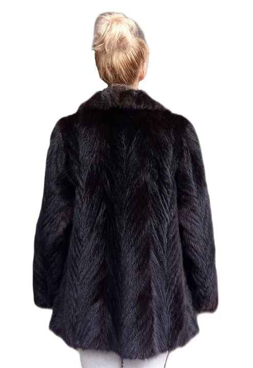 Klasyczna Kurtka damska z futra norek. Model SFO parys furs luksusowe futro tył 1.JPG