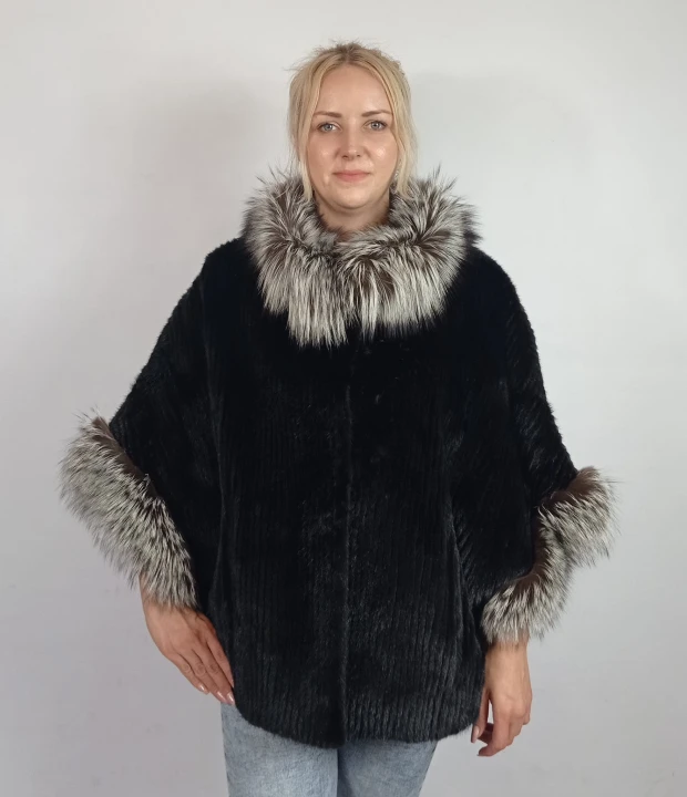 Peleryna-futro-orek-Parys-Furs-widkok z przodu1.jpg