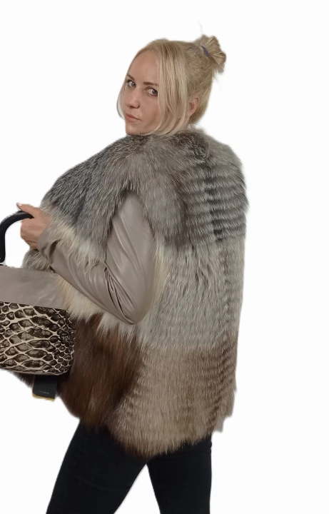kamizelka Matina-pasy-parys-furs-bok.jpg