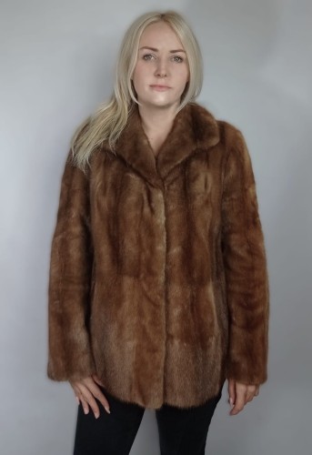 rosta kurtka grzbiety norcze1.jpg