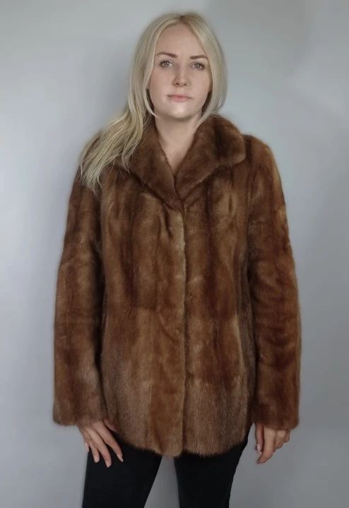 rosta kurtka grzbiety norcze1.jpg