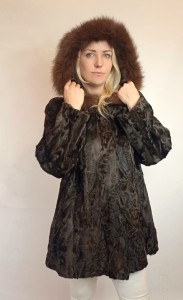 Kurtka naturalne futro z karakuł Kaja