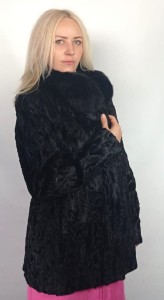 Kurtka naturalne futro z karakuł Hilda