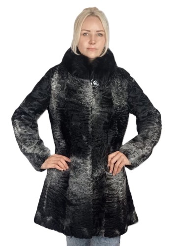 Model Inga Karakuł Lis parys Furs 1.jpg