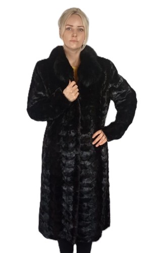 Płaszcz główki norcze. kołnież obszycie z lisa. Model Simpi L1.jpg