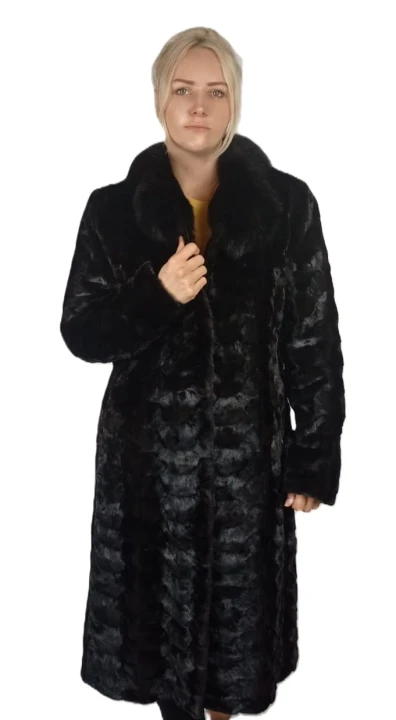 Płaszcz główki norcze. kołnież obszycie z lisa. Model Simpi L2.jpg
