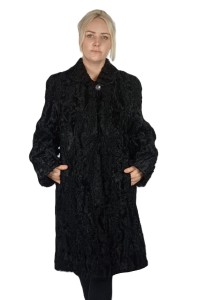 Kurtka  KARAKUŁ. Model KAJA B - klasyczny fason.