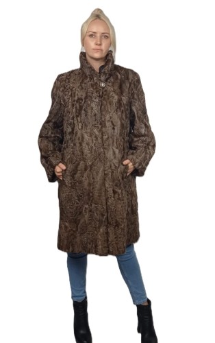 Kurtka Karakuły model kaja b parys furs 2.jpg