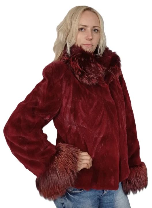 vital kurtka futro z lisa parys furs2.jpg