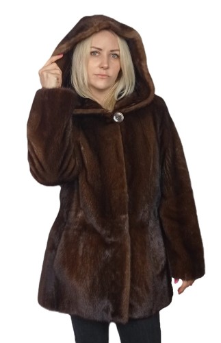 kurtka z futra z kapturem Model Anda mink male parys furs1.jpg