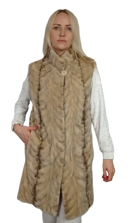 Kamizelka norka parys Furs łapka strzyżona3.jpg