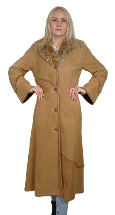 kożuch damski asymetryczne przeszycia kolor karmel Parys Furs3.jpg