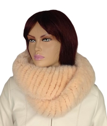 szal komin z futra norki kolor brzoskwiniowy parys furs 1.jpg