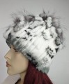 czapka z królika rex parys furs kolor biały w czarne centki 3.jpg
