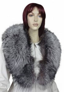 Kołnierz z  futra lisa srebrnego